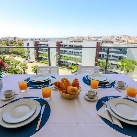 Mc Suites With Pool And Sea View * Lagos