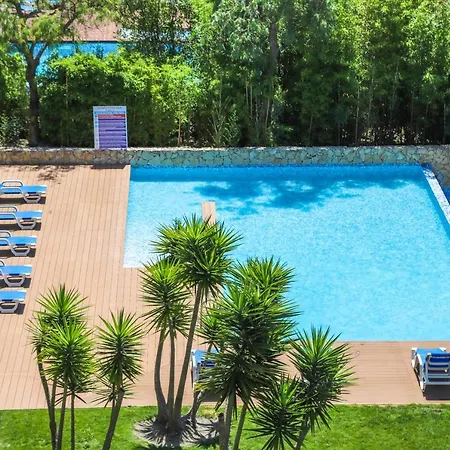 Mc Suites With Pool And Sea View Apartment